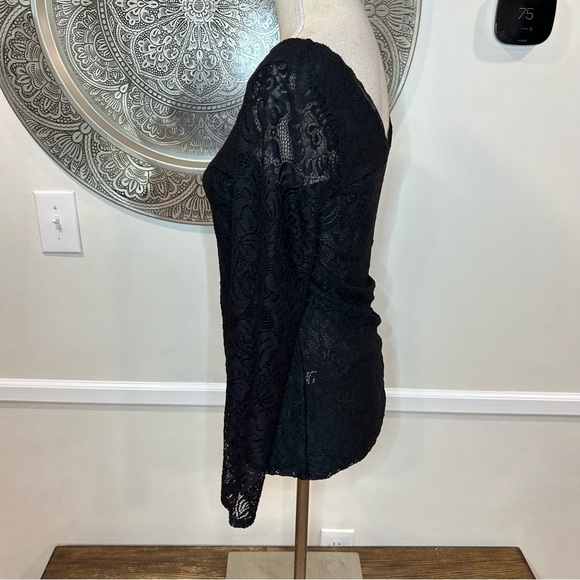 NWT White House Black Market black lace long sleeve top - Size XS - Picture 5 of 9